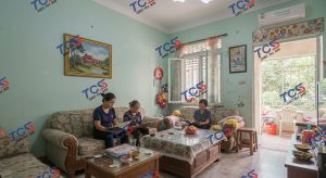 Không gian sống trong lành, gia đình vui vẻ sau khi xử lý triệt để tường thấm mốc