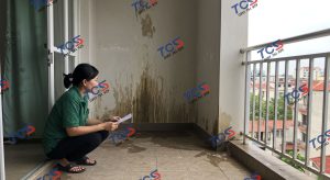 Nguyên Nhân Ban Công Bị Thấm Nước & Cách Kiểm Tra Tại Nhà