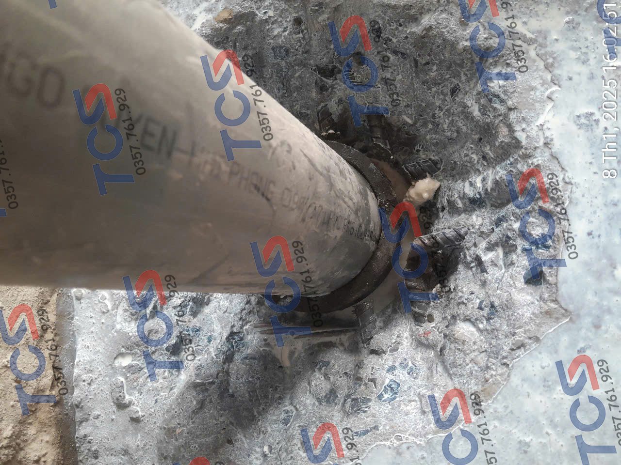 Cổ ống thoát sàn đã được TCSC Corp xử lý chống thấm hoàn thiện, đảm bảo kín khít tuyệt đối.