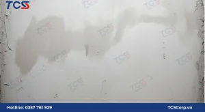 Tường mới trát cần chờ khô để chống thấm